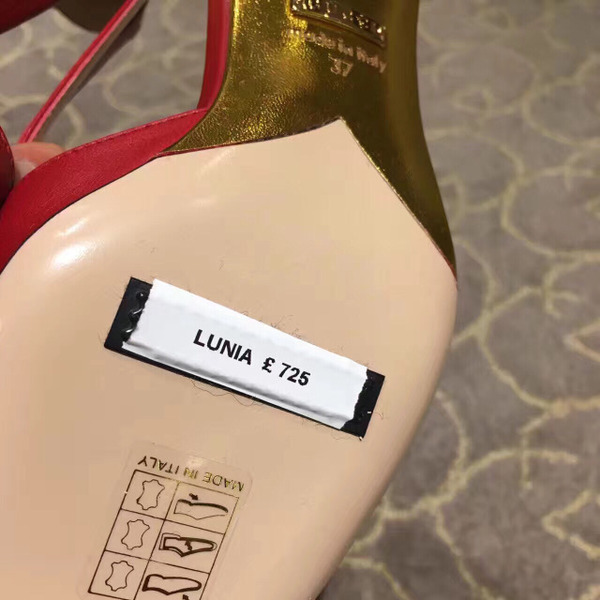 今年流行的大牌鞋子秋冬,当季最流行的大牌鞋子