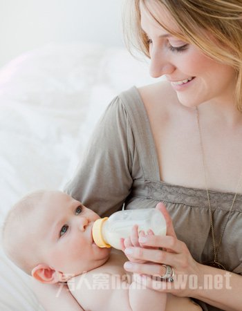 高龄生二胎怀孕一个月主要特征,大龄孕妈多久适合要二胎