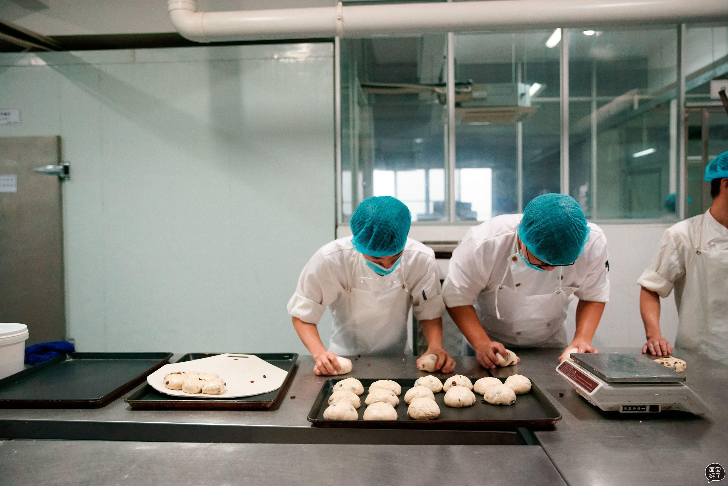 开蛋糕店有哪些加盟方式,没经验开蛋糕加盟店靠谱么