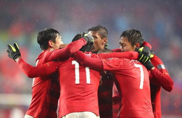 韩媒嘲讽国足：一个球星都没有,韩媒竟嘲讽国足