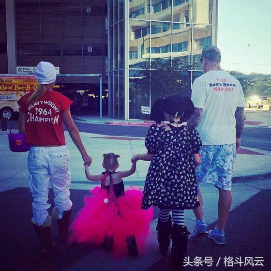 wwe拉娜个人简介,wwe拉娜与卢瑟夫求婚完整视频