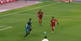 足球无球跑动第一人穆勒,能读懂穆勒跑位的只有穆勒自己