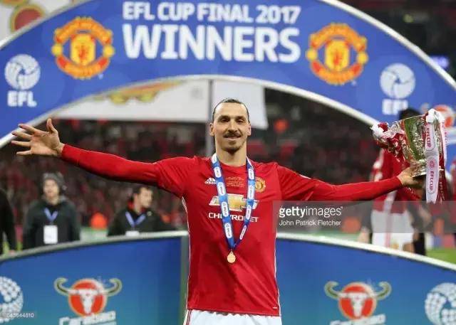 红魔球衣曼联,红魔曼联夺冠