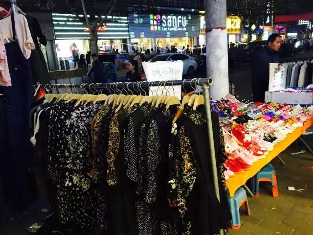 每一个与鱼化寨国际有染的人，都曾对这个小香港有难以言表的热忱