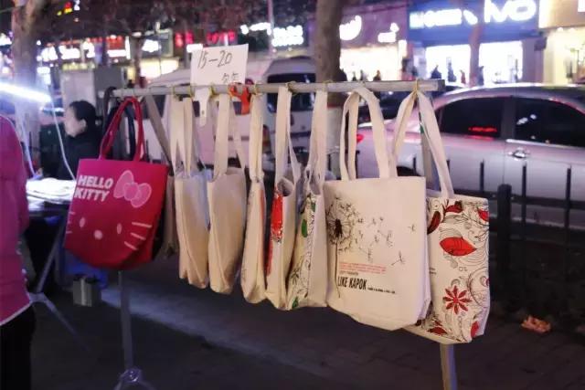 每一个与鱼化寨国际有染的人，都曾对这个小香港有难以言表的热忱