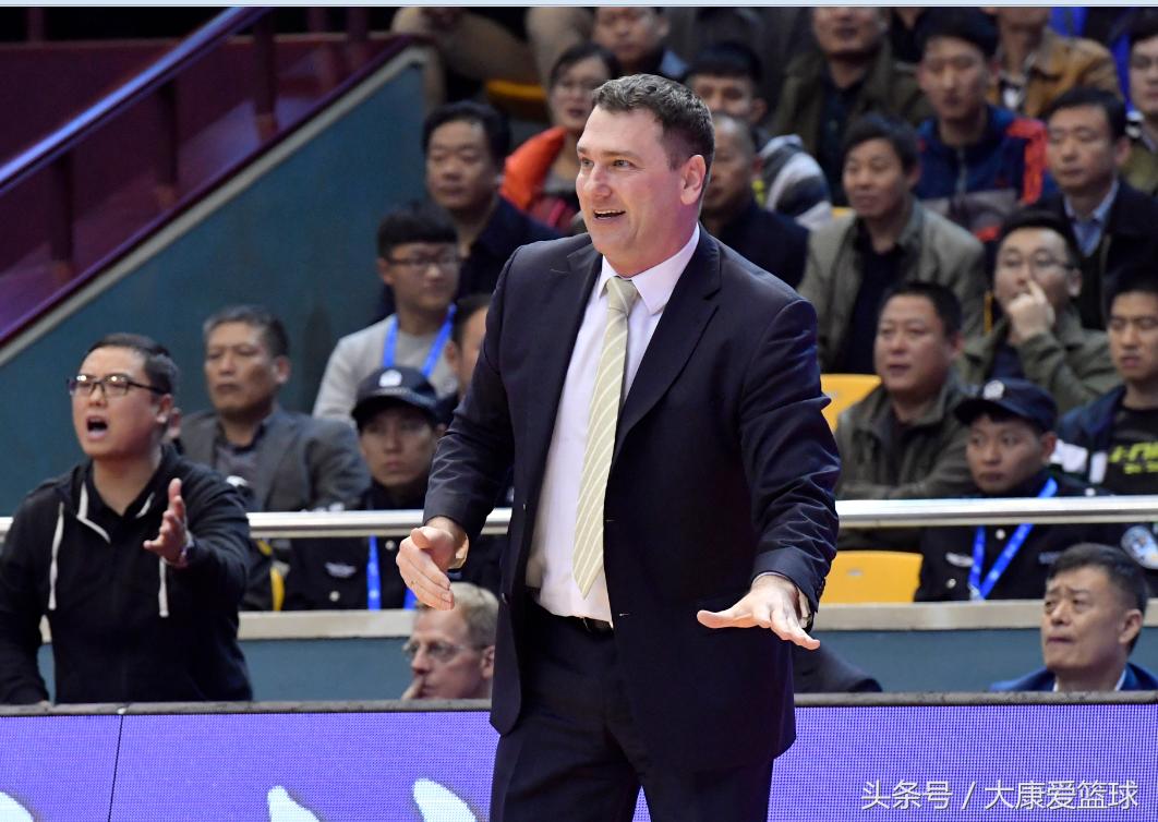 堂堂欧洲冠军教头却在CBA被讽刺为水货季后赛他可是唯一洋帅