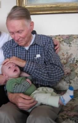 钻石是一位男士发明的，不过不是为了向女友献殷勤