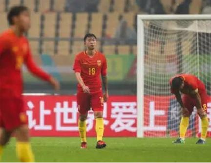 韩媒嘲讽国足：一个球星都没有,韩媒竟嘲讽国足