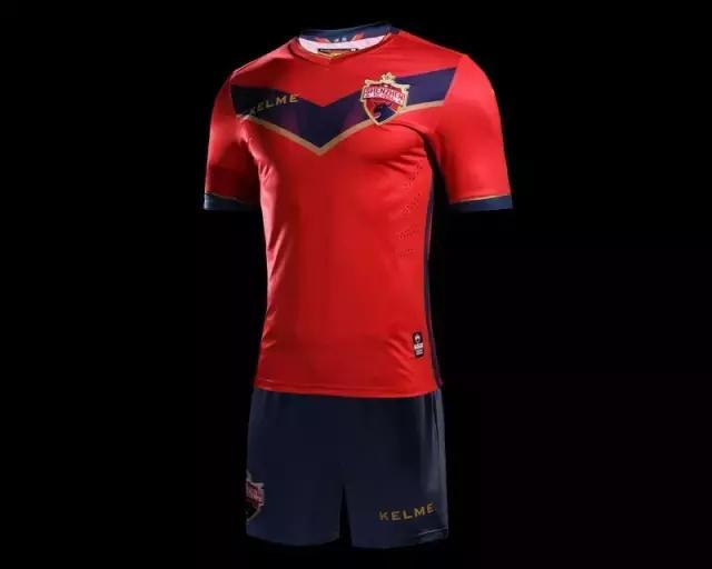 卡尔美球衣亚泰,卡尔美设计球衣