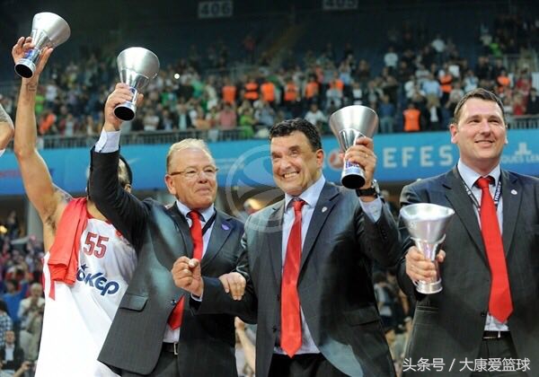 堂堂欧洲冠军教头却在CBA被讽刺为水货季后赛他可是唯一洋帅
