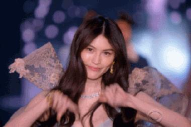 何穗历年维密秀,何穗维密秀视频2017