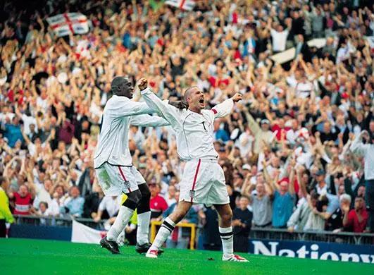 贝克汉姆经典进球实况足球,贝克汉姆足球帅气视频