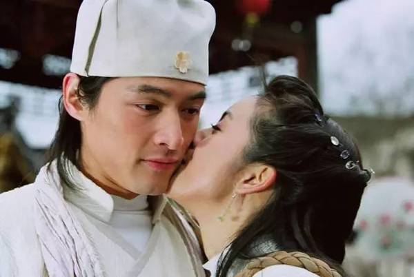 胡歌使用替身是怎么回事,胡歌的替身事件