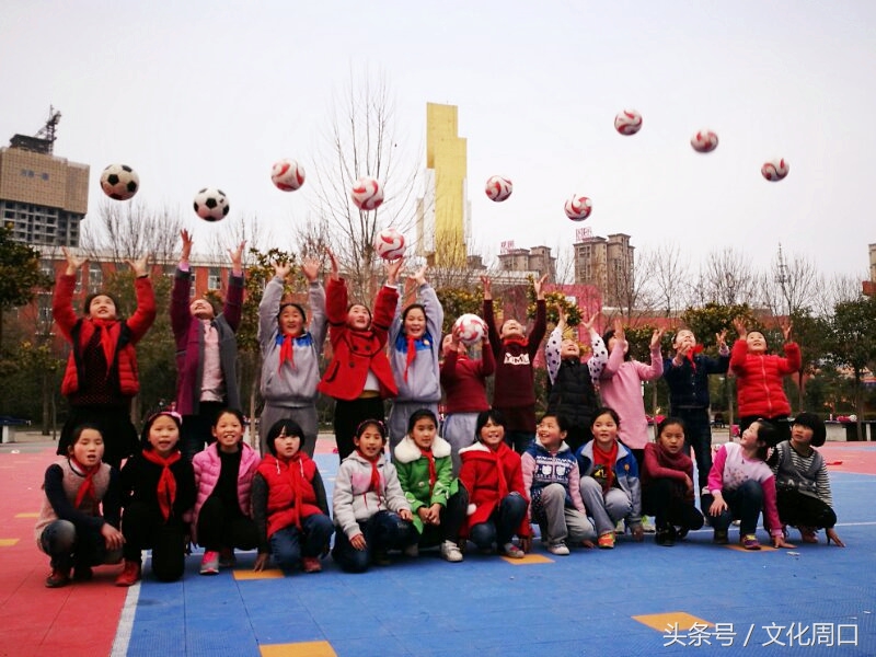 足球进校园是谁提出的,足球进校园推进了校园足球的发展