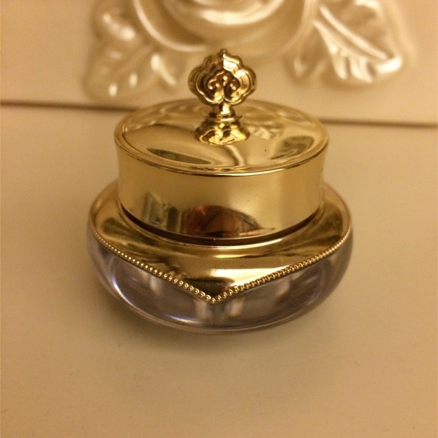 吃土也要无限回购的眼霜,吃土的眼霜推荐