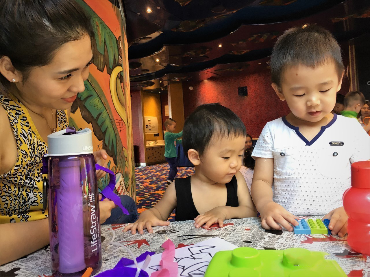 宝宝旅游关注事项有哪些呢 (旅行中如何保障孩子的安全和健康)