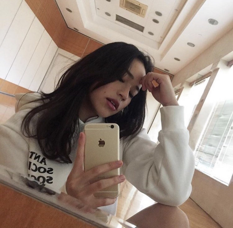 gd和侃爷照片,gd和侃爷都穿的靴子