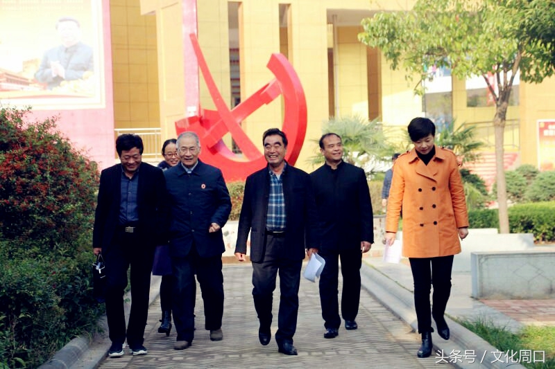 足球进校园是谁提出的,足球进校园推进了校园足球的发展