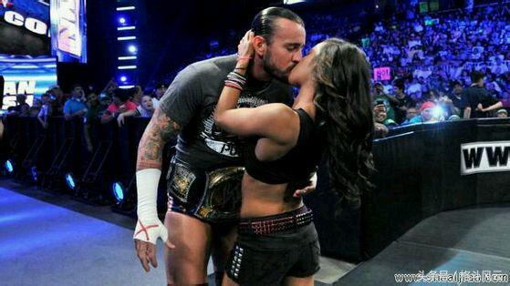 wwe拉娜个人简介,wwe拉娜与卢瑟夫求婚完整视频