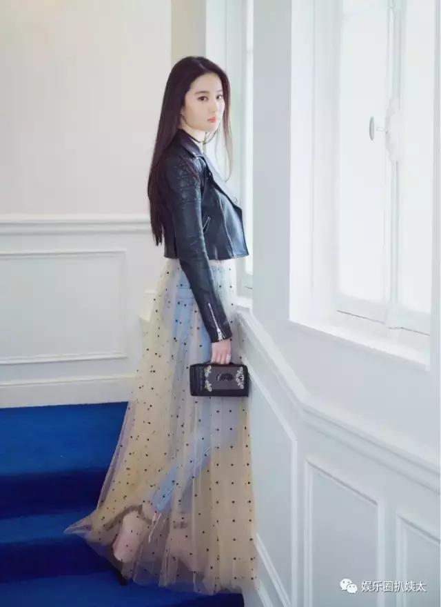 刘亦菲为什么老是被嘲胖,刘亦菲巴黎时装周造型