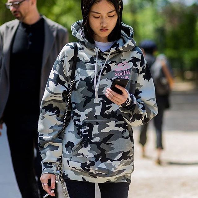 gd和侃爷照片,gd和侃爷都穿的靴子