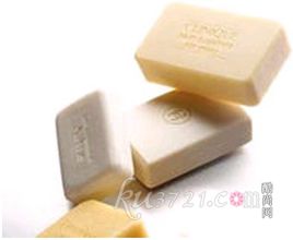 孩子头上大块头皮屑怎么办,少年头上有大块头皮屑不痒