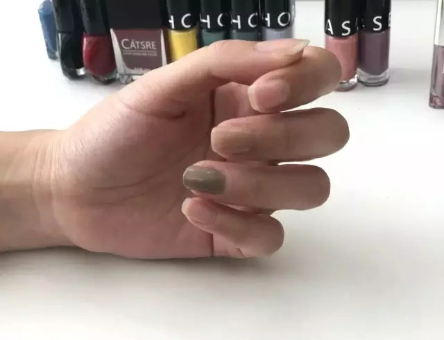 黑皮染发颜色推荐显白,黄皮肤染什么颜色显白