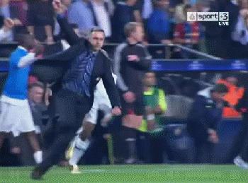 伊布和穆里尼奥谁厉害,伊布穆里尼奥纪录片狂人