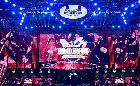 10日游戏热点：王者荣耀：弄拙成巧？当看到队友选鲁班那一刻，心态依然崩了