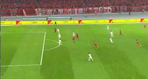 足球无球跑动第一人穆勒,能读懂穆勒跑位的只有穆勒自己