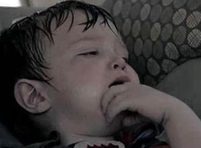 小孩睡觉出汗是什么原因怎么办,小孩睡觉出汗是什么原因怎么解决