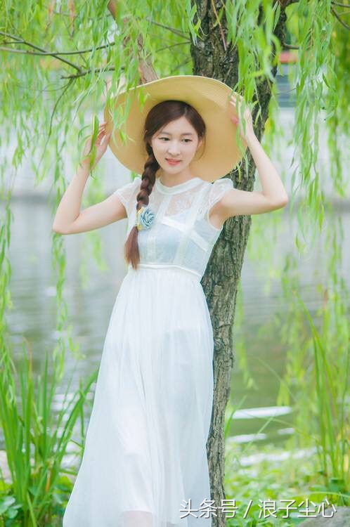 杨柳枝，美人痣，树下情：春天的气息