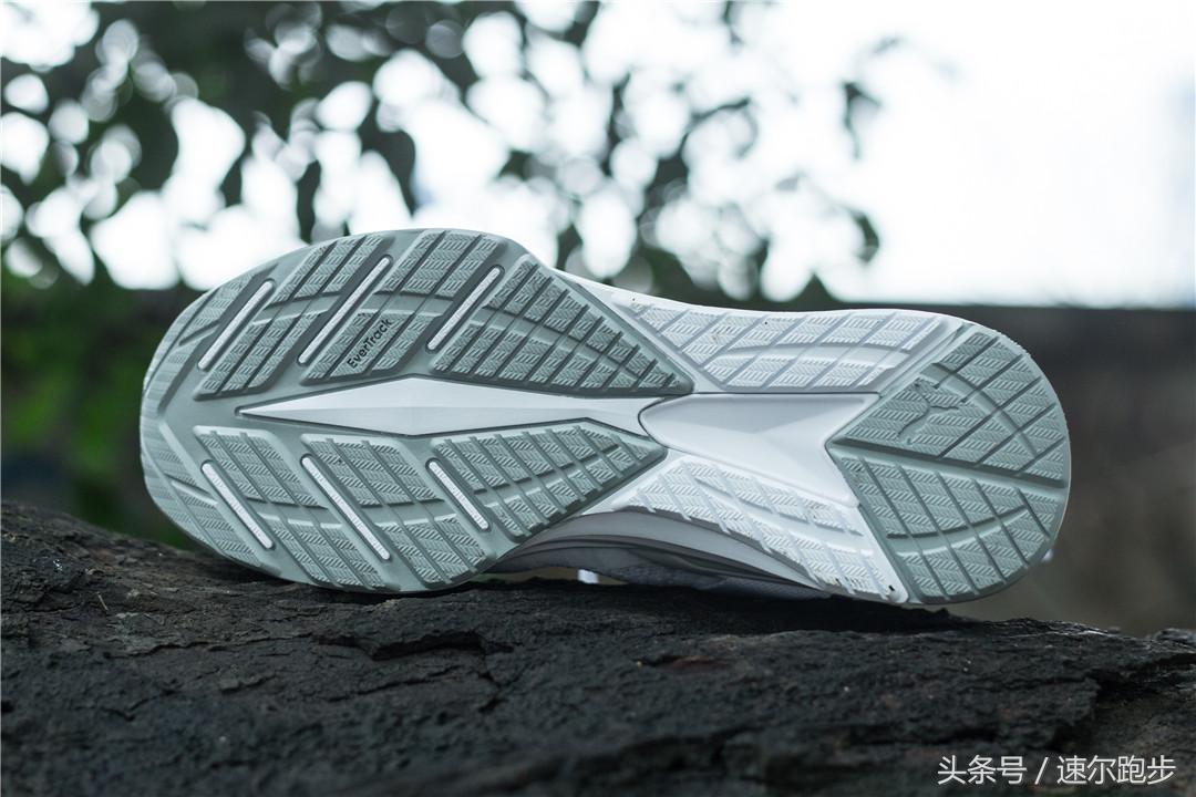 意欲分得一杯羹彪马挑战“SOCK-LIKE”