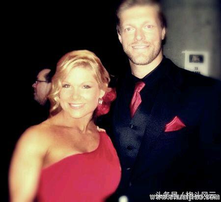 wwe拉娜个人简介,wwe拉娜与卢瑟夫求婚完整视频