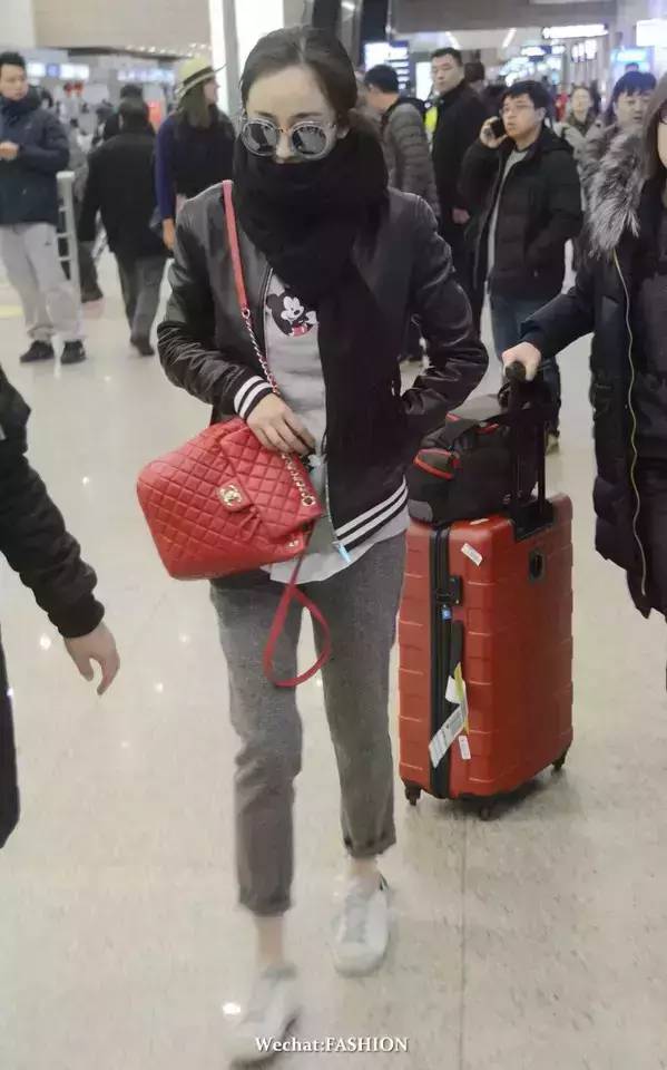 女人需要一款精致的包,女人需要哪些包