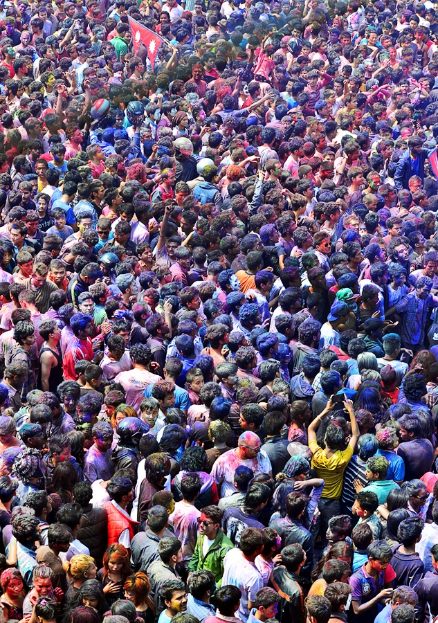 尼泊尔撒红节旅行,尼泊尔洒红节全景