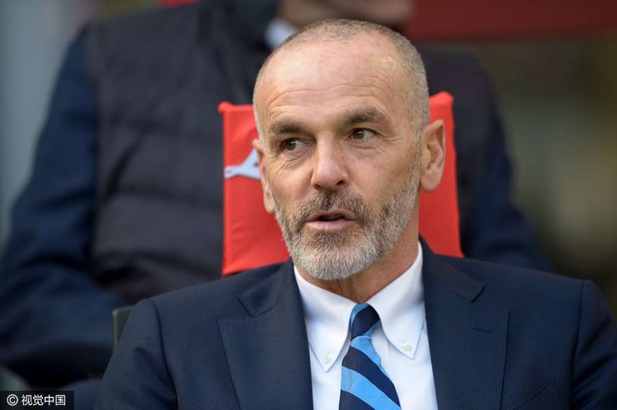 从创历史最差开局到赢球停不下来，平民主帅对这支豪门做了什么？