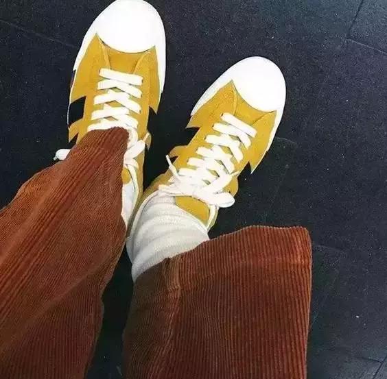 35岁还能穿匡威帆布鞋吗,匡威帆布鞋现在还可以穿吗