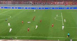 足球无球跑动第一人穆勒,能读懂穆勒跑位的只有穆勒自己