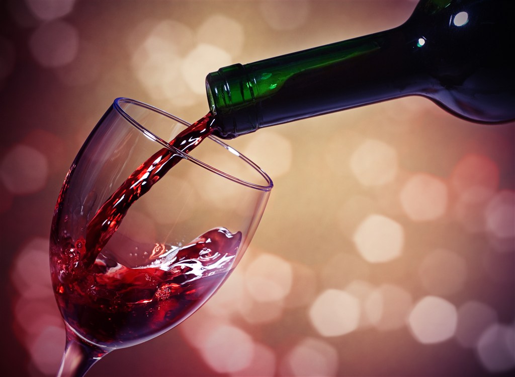 如何选购红酒杯,红酒杯怎样挑选