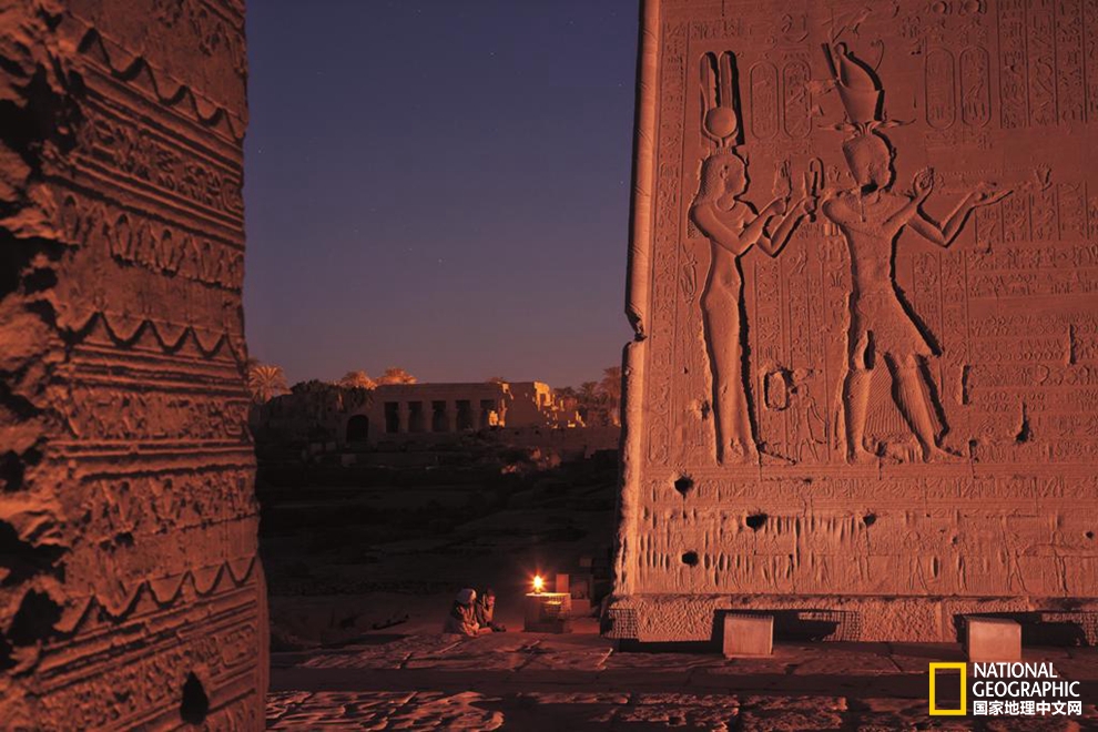 埃及艳后以前是怎么生活的,埃及艳后是什么人种