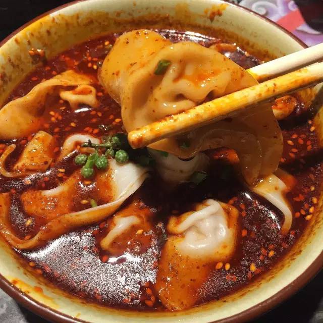 单身狗慎入！在上海，小伙谈恋爱要带女朋友去做……