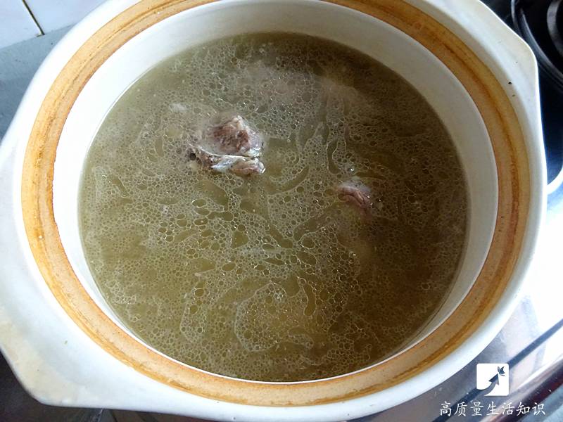 鸡汤炖好后浮油太多咋办,鸡汤去油效果最好的方法