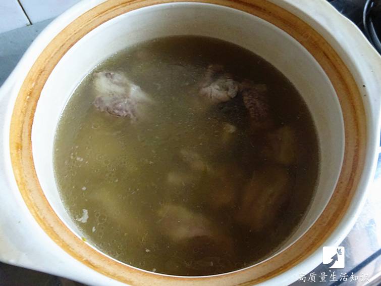 鸡汤炖好后浮油太多咋办,鸡汤去油效果最好的方法
