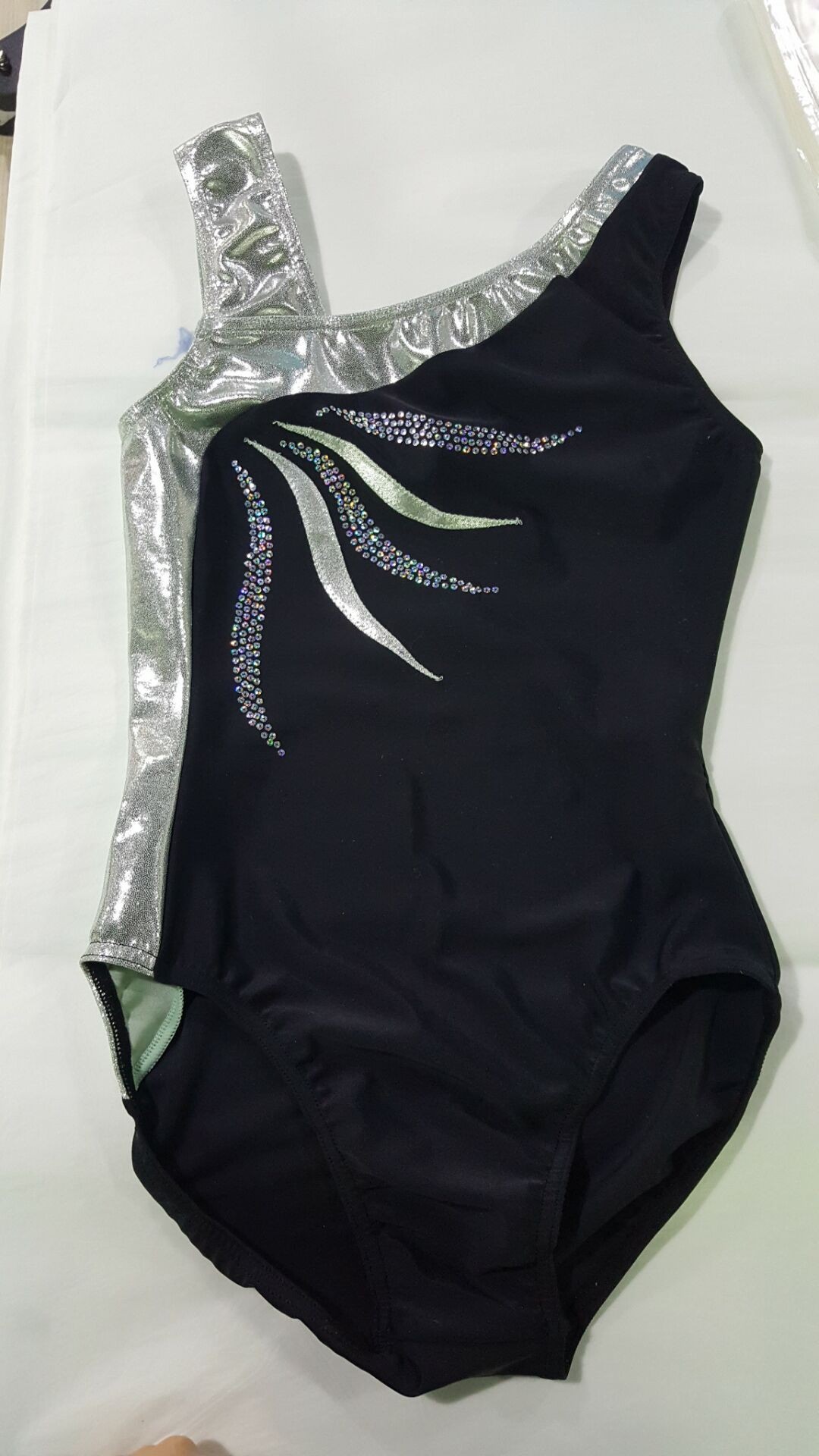 新赛季只能得一套衣服吗,新赛季能不能攒够一套衣服