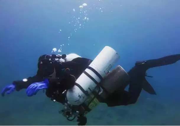 潜水遇危机,潜水遇险怎么办