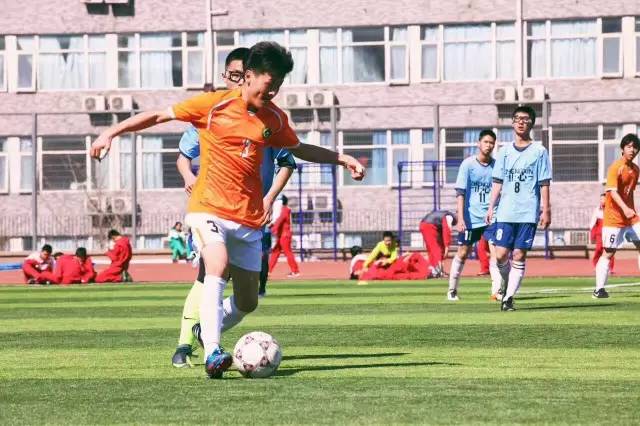 正心男足1：0格物男足，格物后卫不慎乌龙