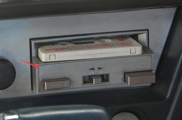 大宋的阿曼日记：中国人买三手日产达特桑280ZX