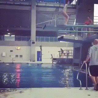 神龙大摆尾恶搞,神龙摆尾车的搞笑视频