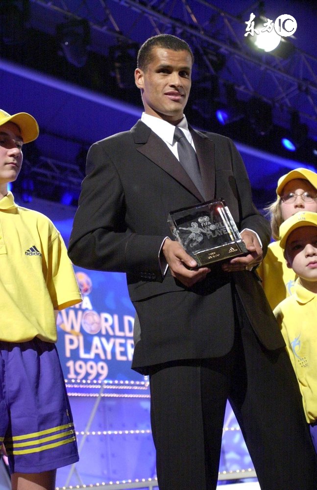 里瓦尔多时期巴萨有哪些球星,巴西球星里瓦尔多现身武汉东湖